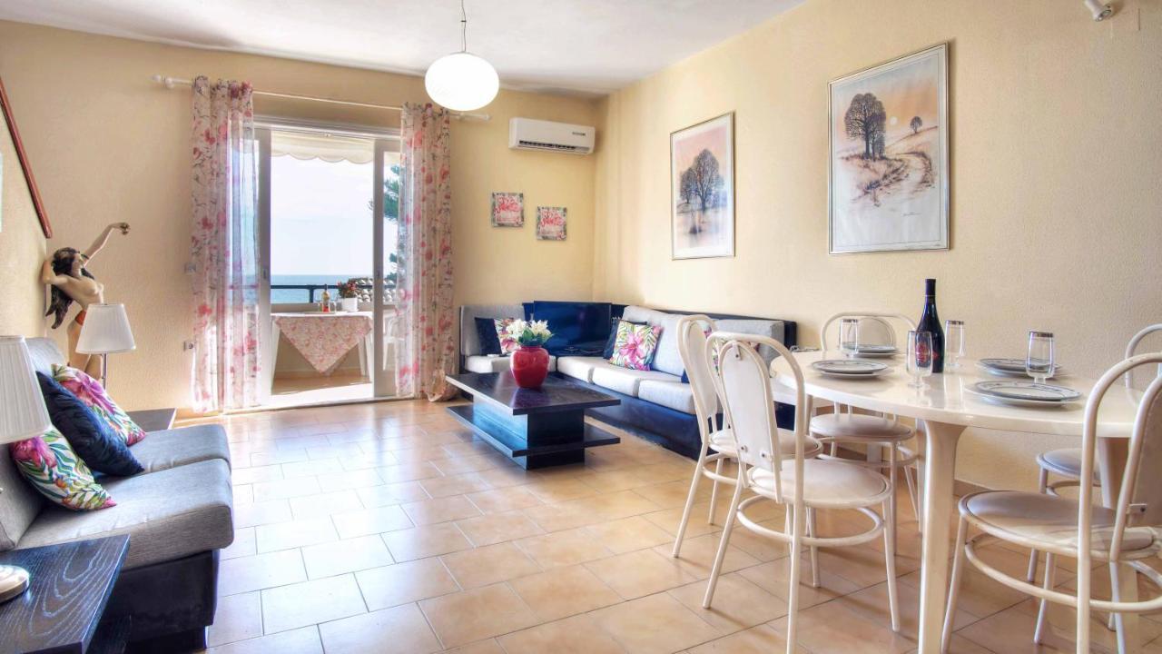 Sea View Maisonette Glyfada Beach Buitenkant foto